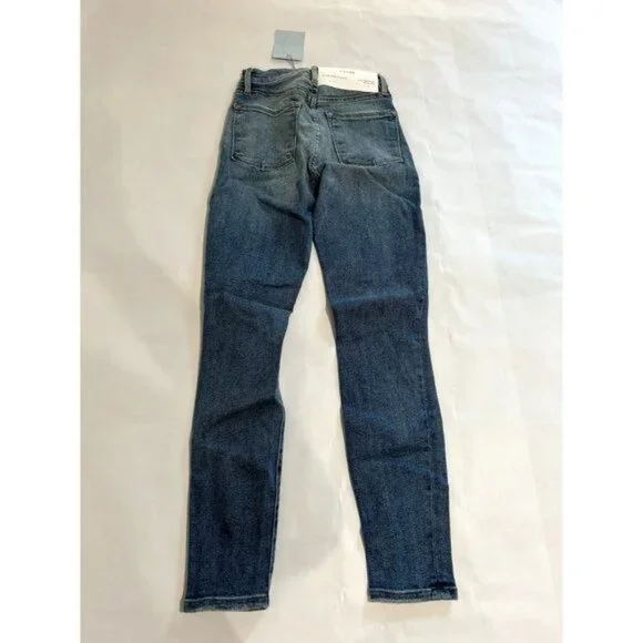 FRAME Ali High Rise Cigarette Jeans in Blue